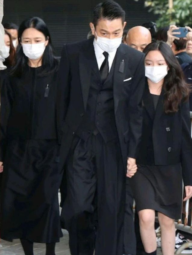 结婚15年首为妻正名 刘德华老婆名字“不是朱丽倩”