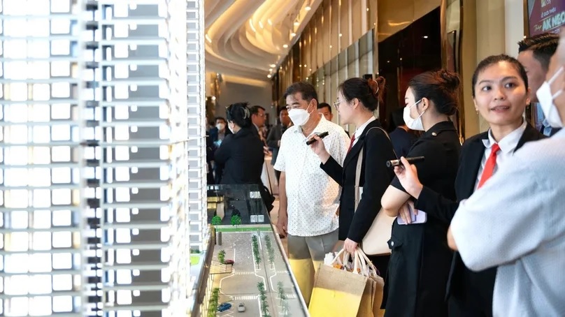 越南楼市插水收入减 七成地产代理转行