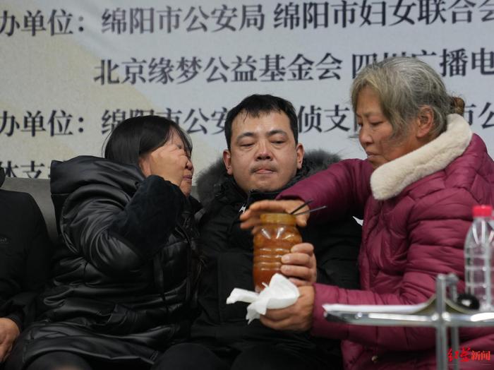記得家鄉蜂蜜味道 被拐男童35年後與雙親團聚