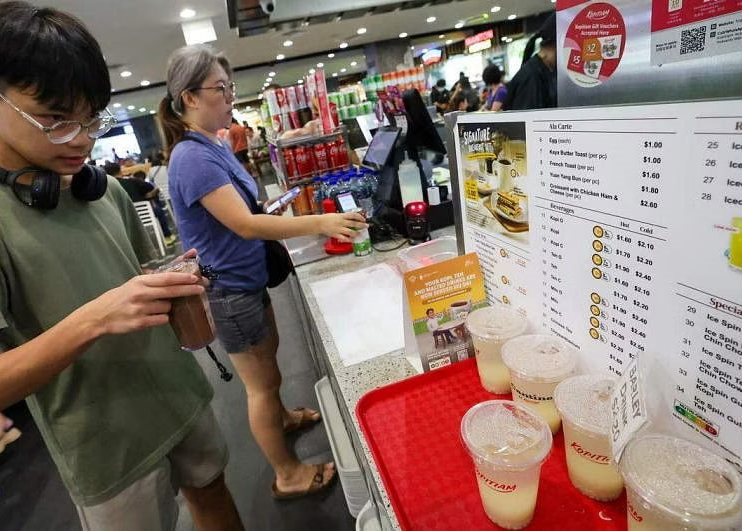 营养等级标签扩至现调饮料 食肆店员:有“敲警钟”作用