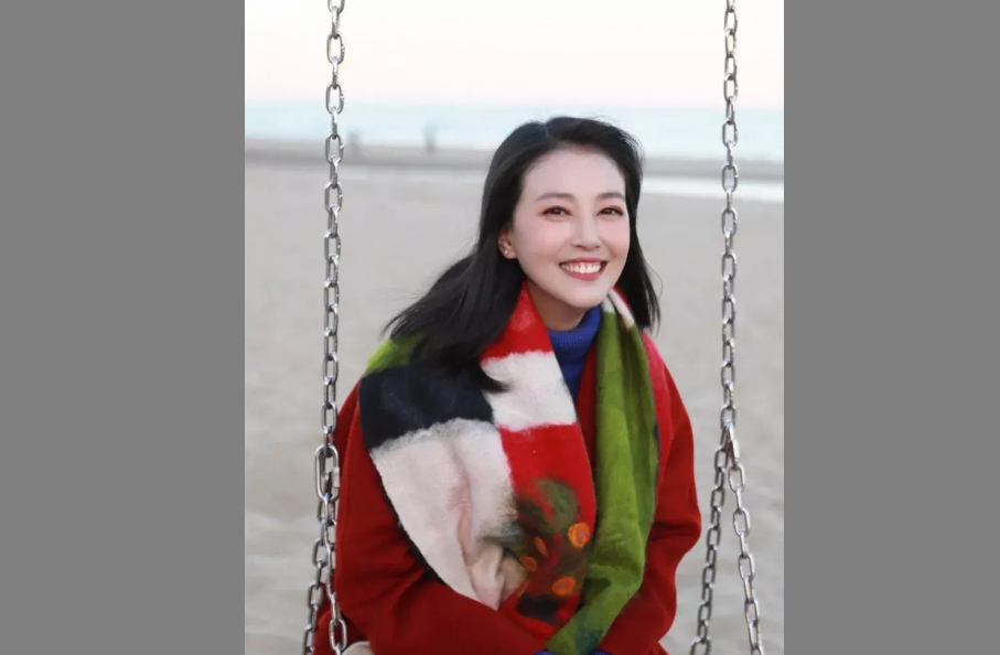 周海媚