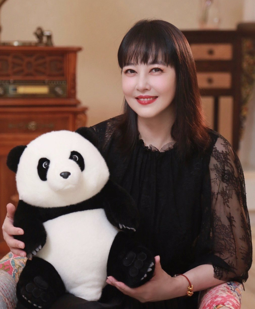 周海媚
