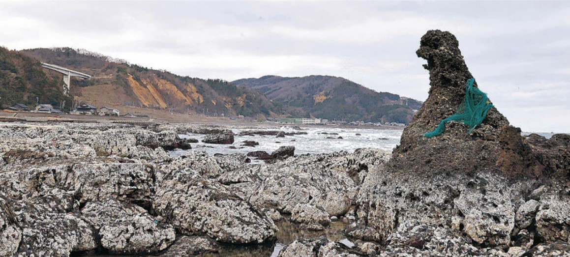 【日本强震】疑地壳隆起 “哥斯拉岩”脱离海面