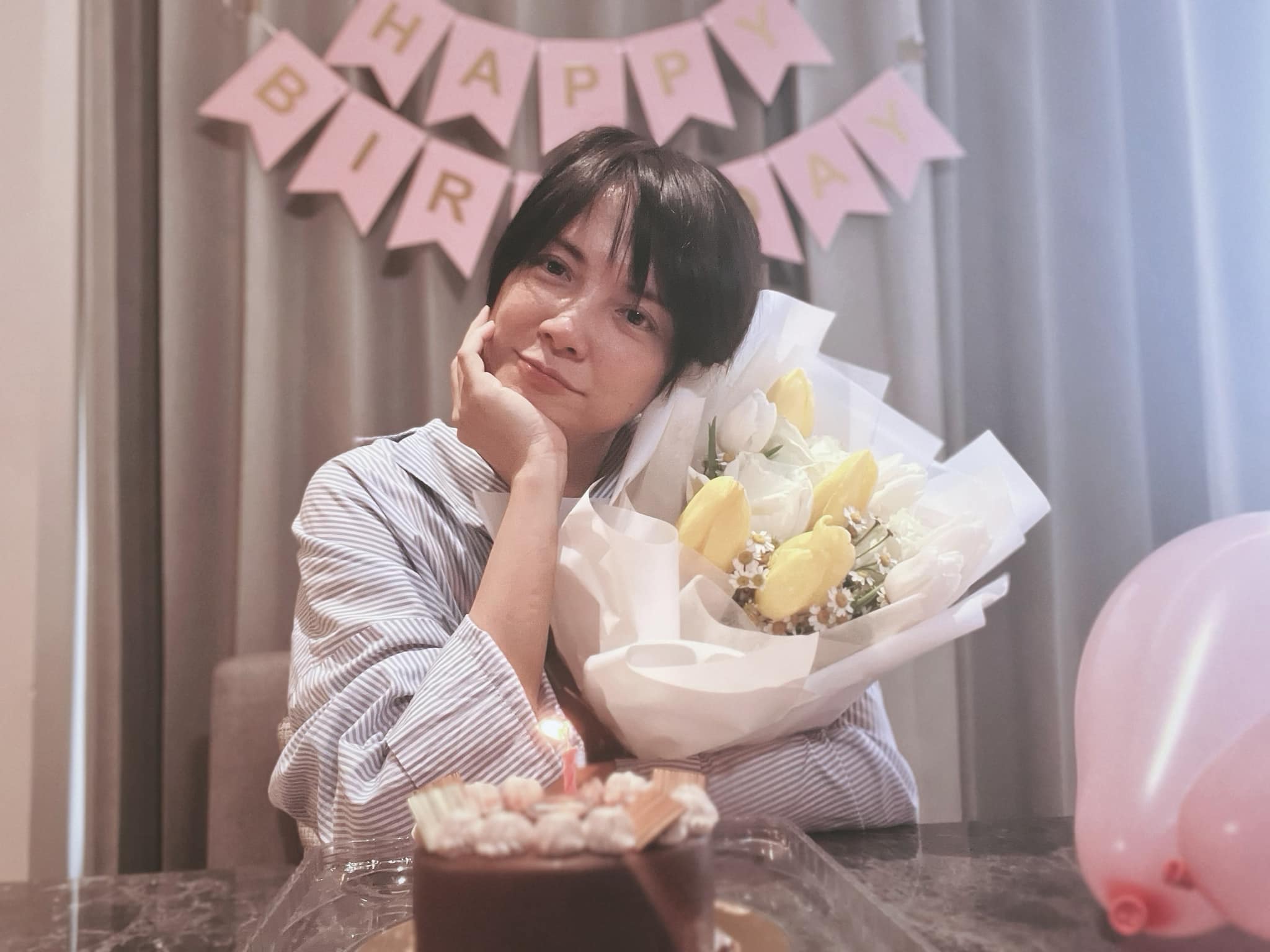 李心洁48岁生日晒素颜照 脸都没洗收惊喜礼物