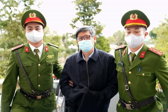 越南哄抬冠病试剂价格 前卫长受贿判刑18年
