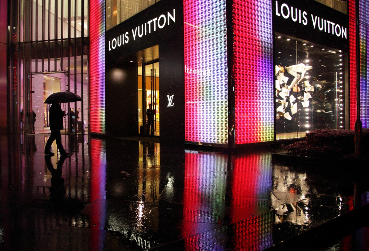 富裕族群减少消费奢侈品 LVMH首季收入下滑
