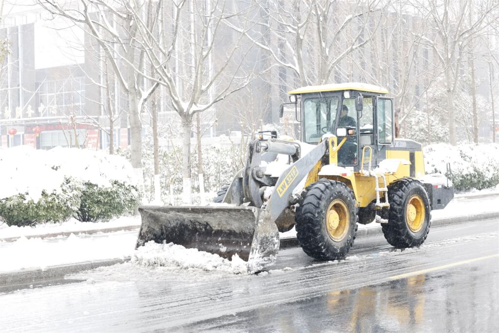 中国春运遇上最强雨雪天 官方发布4项预警