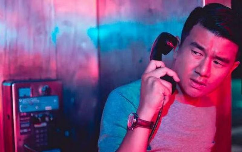 钱信伊(Ronny Chieng)