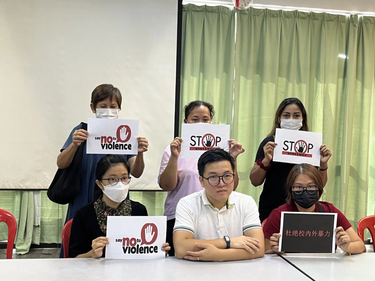 家长控诉私会党横行 校外掳殴中学生弃路边