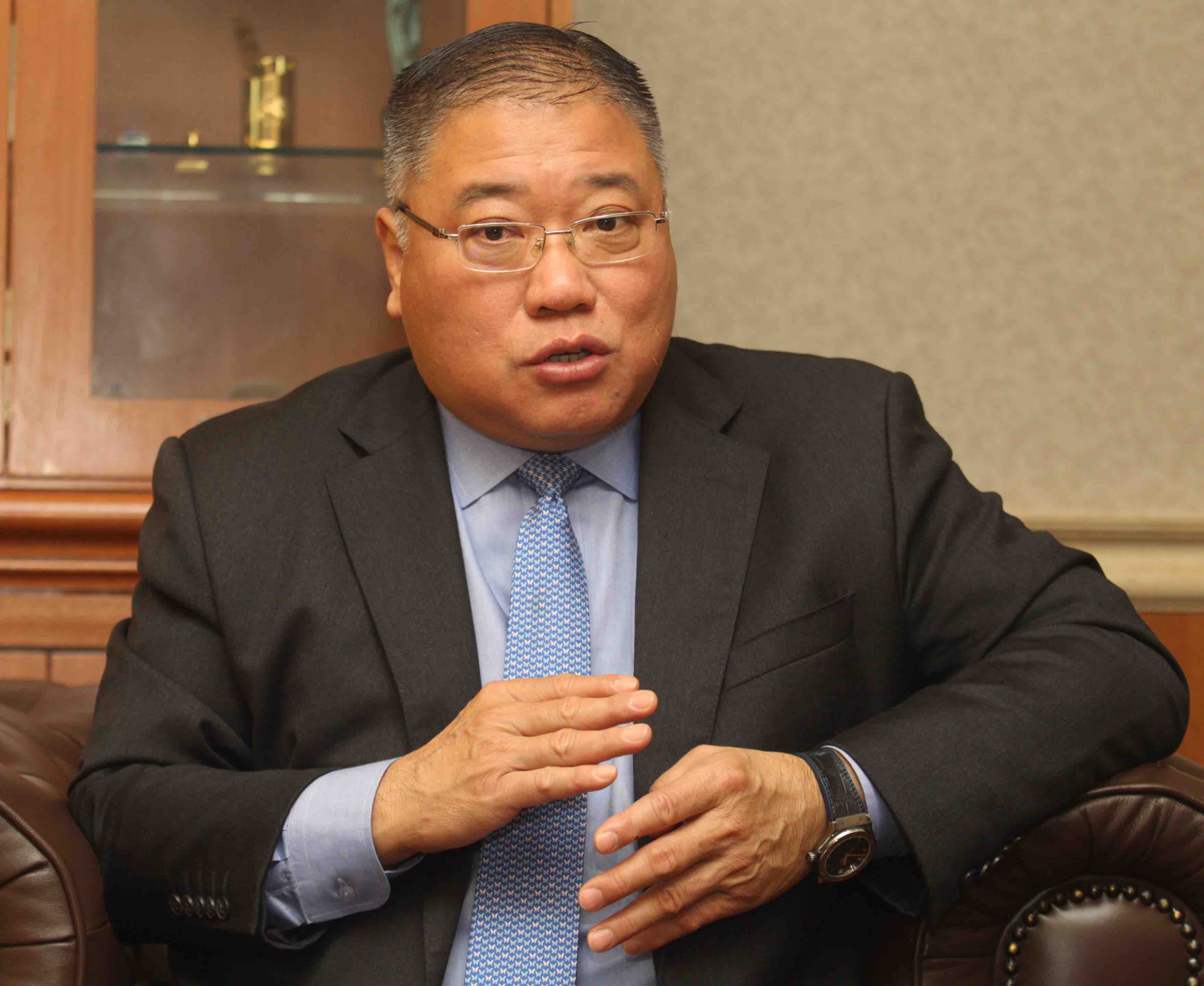 张庆信:尽力投入赈灾 “抱歉无暇回复新春祝福”