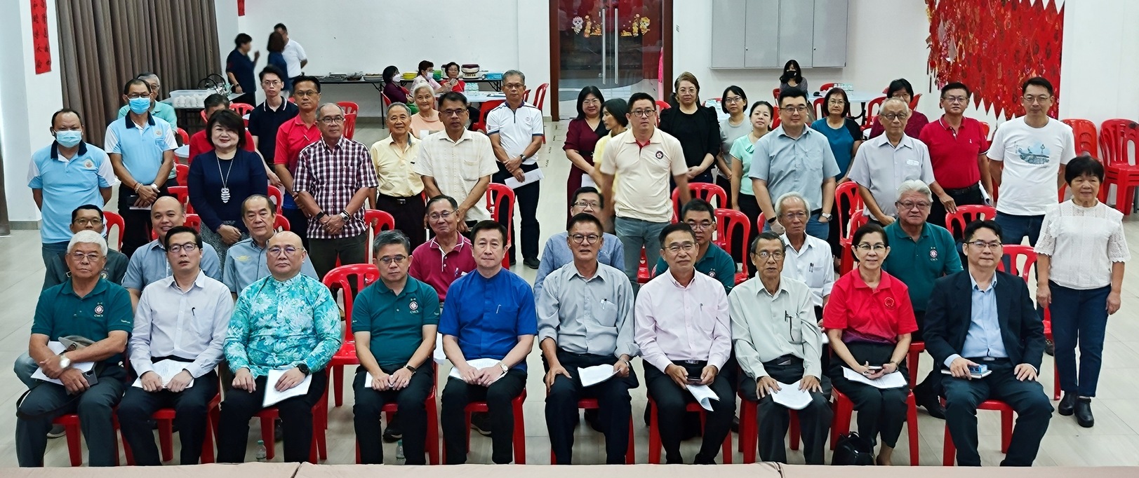 讨论华社议题掌握时局 华研探讨与华团合作