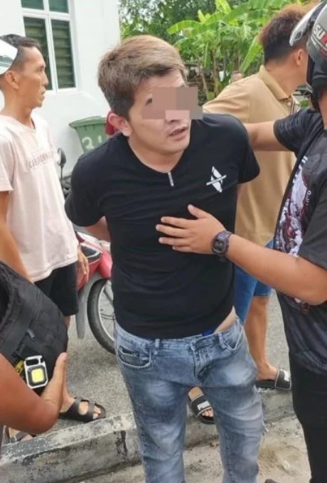 黑衣男子 黑衣男