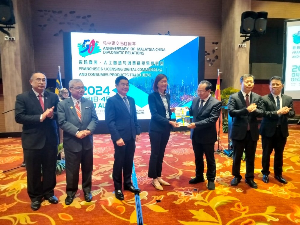 黄诗情:霹政府通过交流 加强与南宁双边关系