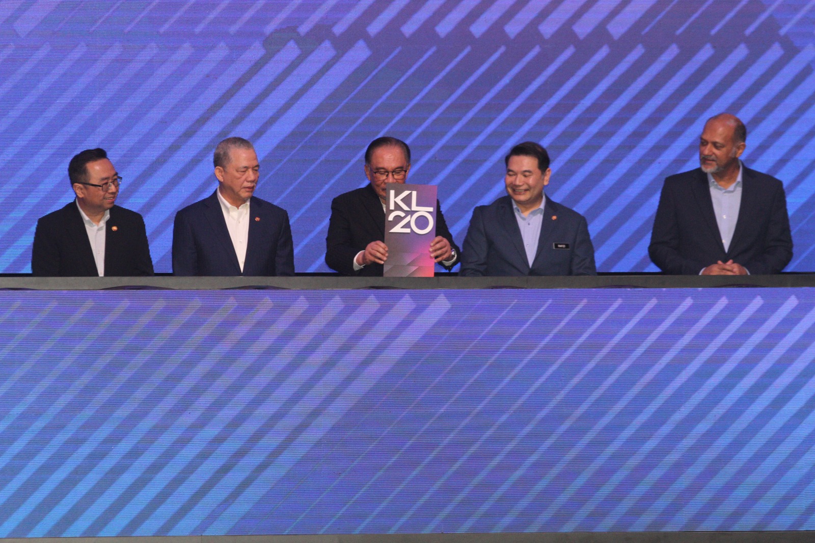 【KL20峰会】放眼优质投资 安华:助大马企业走向全球