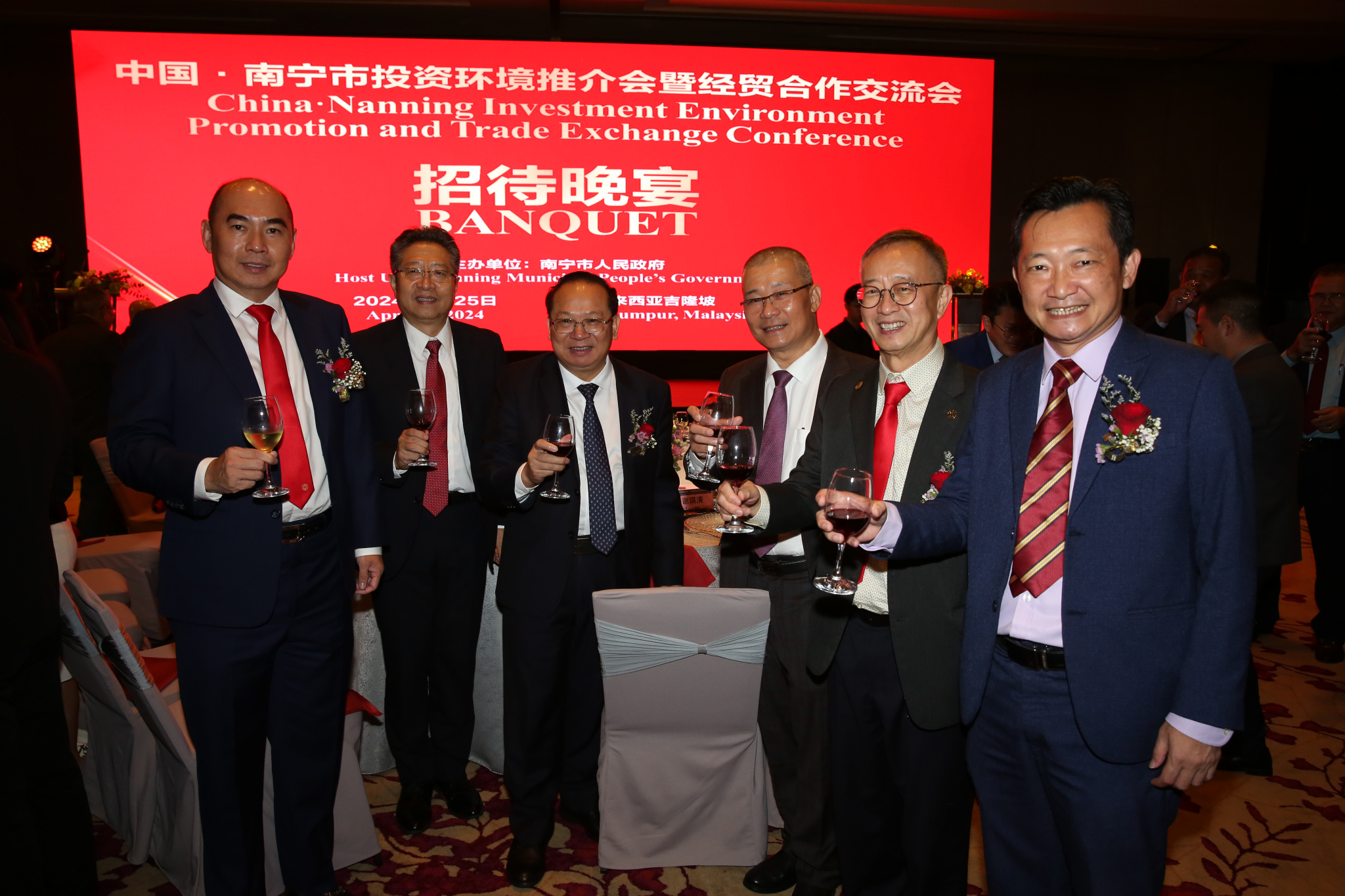 吴逸平:共同开拓市场 盼大马南宁更紧密合作