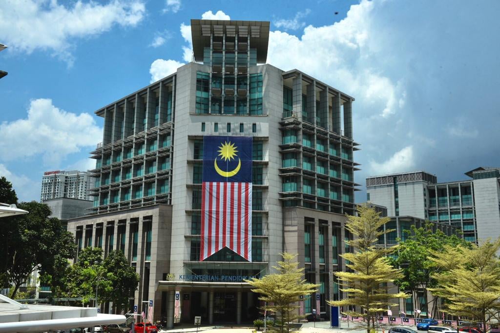 世银报告促加强孩童教育 教育部重组学前制减辍学