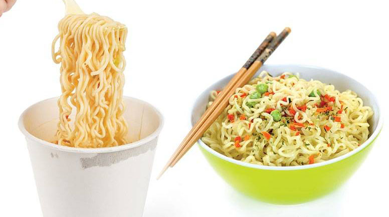 潜入食堂偷饮料快熟面 销售员判监3天罚款300