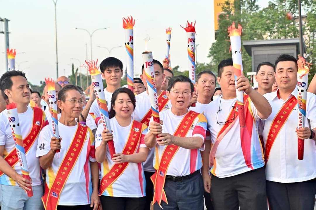 曹观友拨款5万 资助文明小学购校地