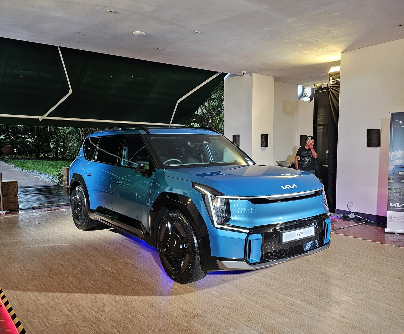 385馬力505公裏續航 起亞EV9純電動車勇闖未來
