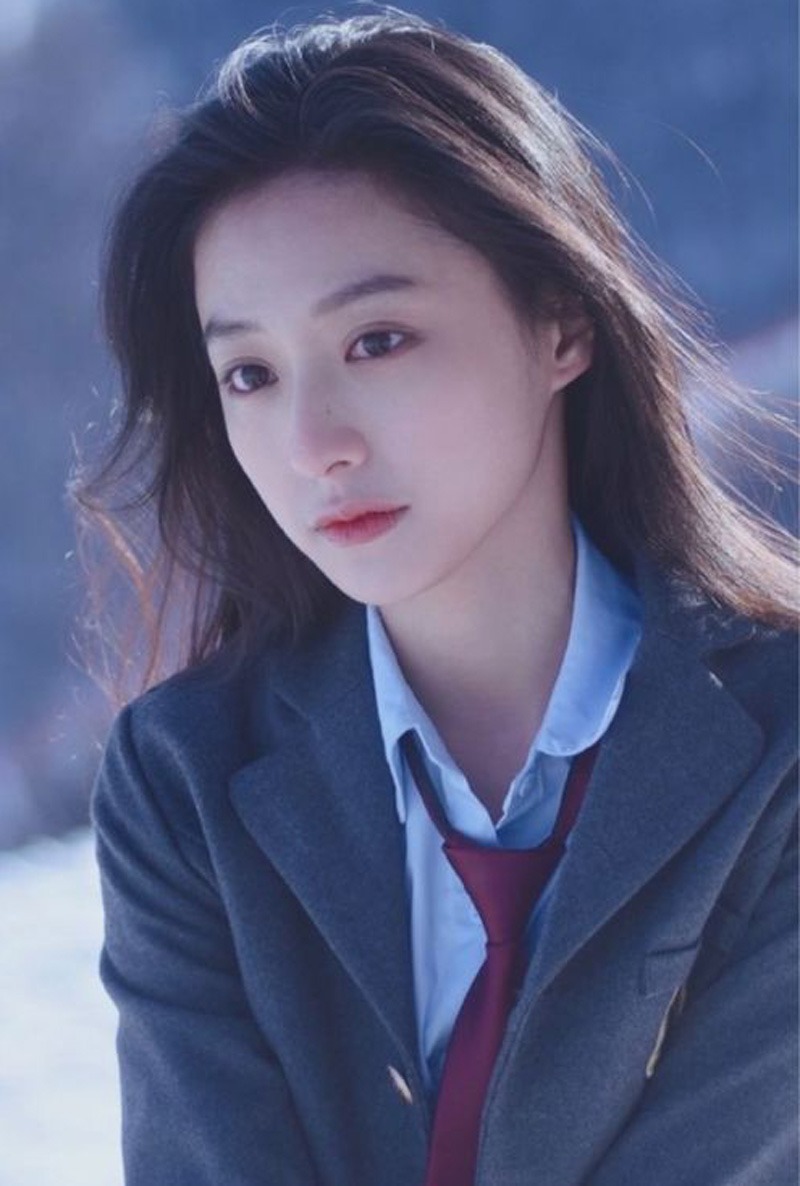 23岁女星流出裸聊不雅片 网友心疼:不要转发!