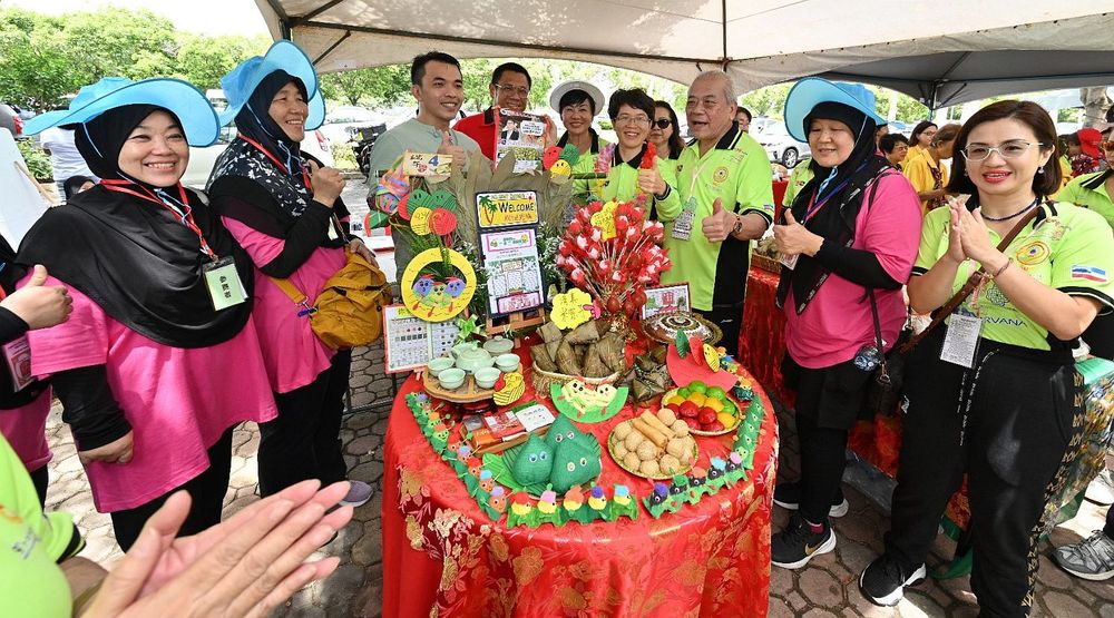 吴添泉:沙华堂国际龙舟赛 列马中建交50年庆典