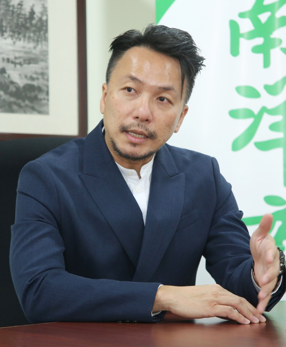黄锦荣