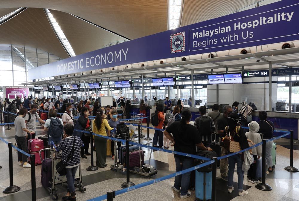 航空旅行需求强劲 首5月载客量涨16%
