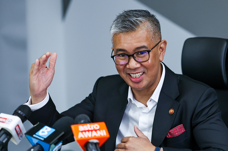 投资、贸易及工业部长东姑扎夫鲁