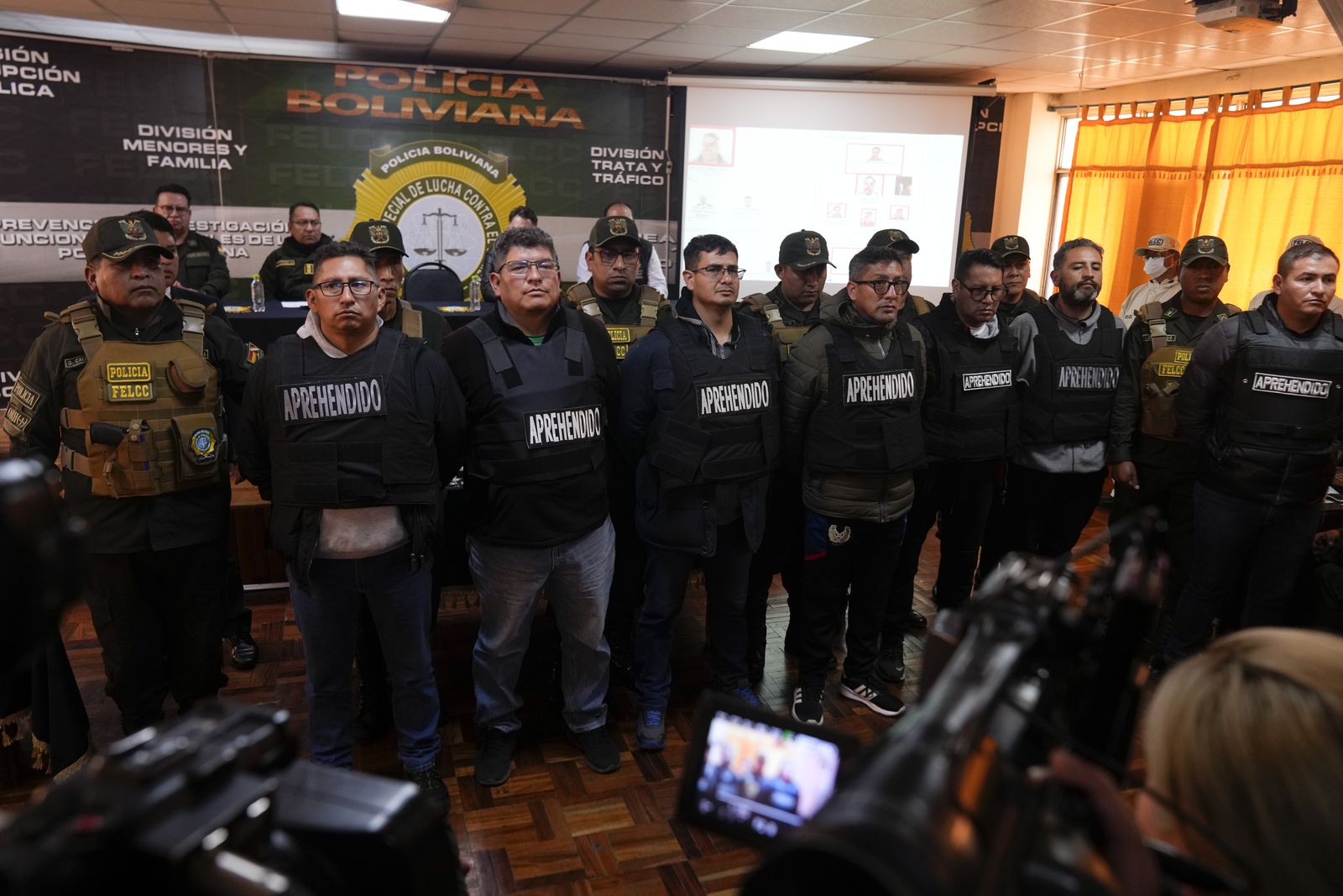 涉嫌参与未遂政变 玻利维亚逮捕17人