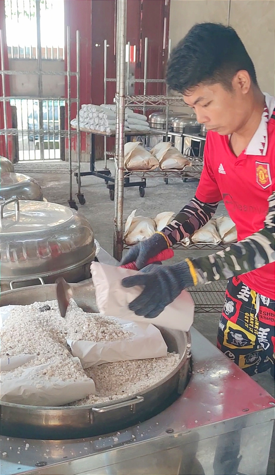 南视界, 盐焗鸡, 怡保, 特产, 贩卖机, 宴琼林, 怡保特产, 怡保手信,