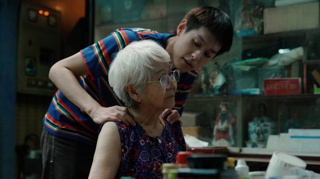 姥姥的外孙 How To Make Millions Before Grandma Dies