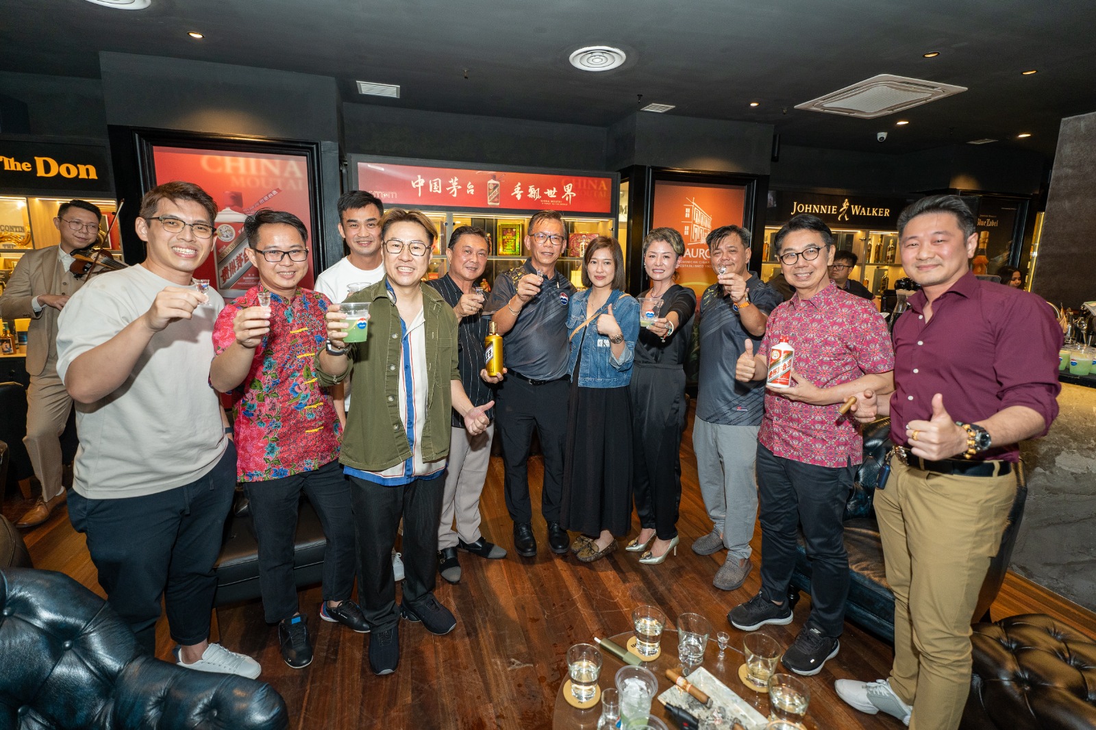 “茅台我爱你”品酒之夜 各界精英品鉴酒香