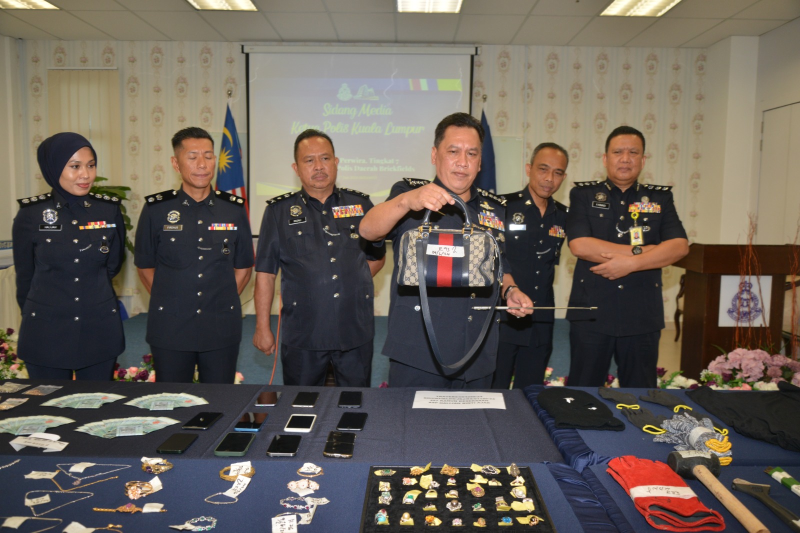 拉丁美洲匪党老鼠道入境 警方捕8人起逾400万财物
