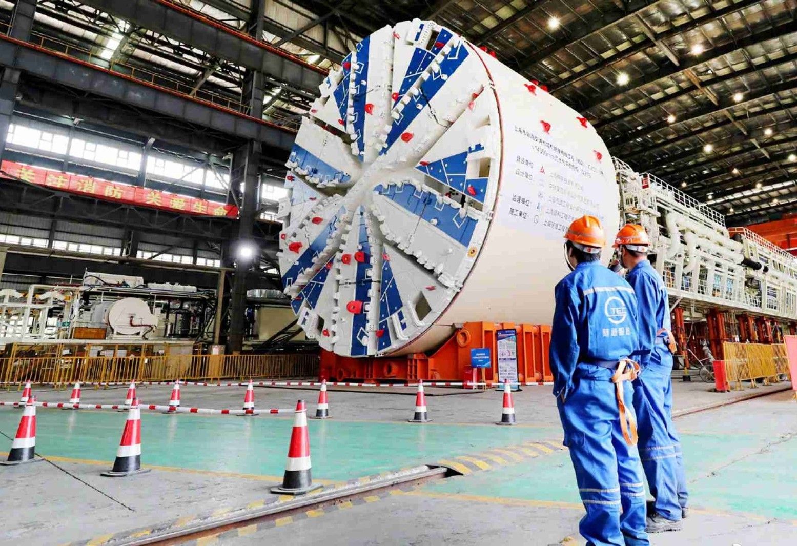 城市建设运营综合服务商 上海隧道扎根大马