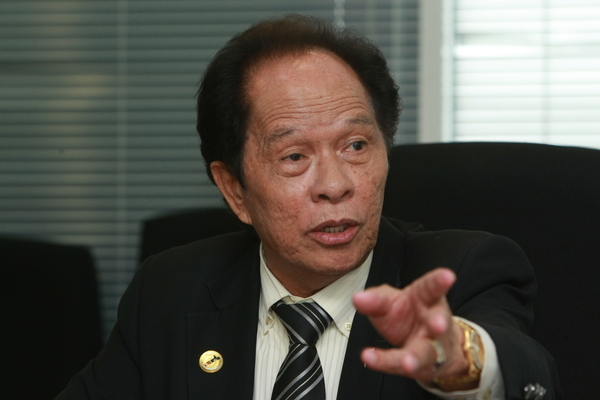 林锦胜:允非清真企业赞助 须另拟华校捐款指南