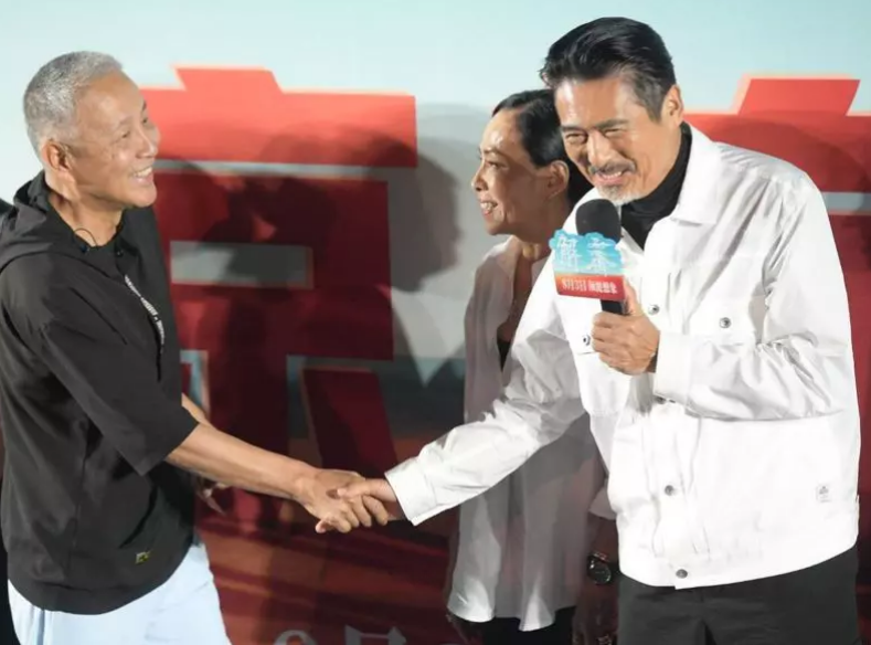 周润发 陈道明 解密 (图片取自电影《解密》微博)