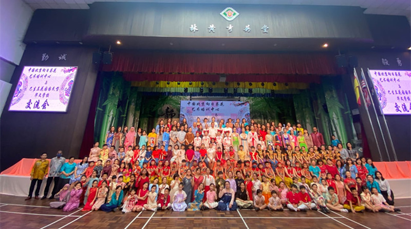 北京向日葵花艺术培训中心 师生访兰花园小学交流
