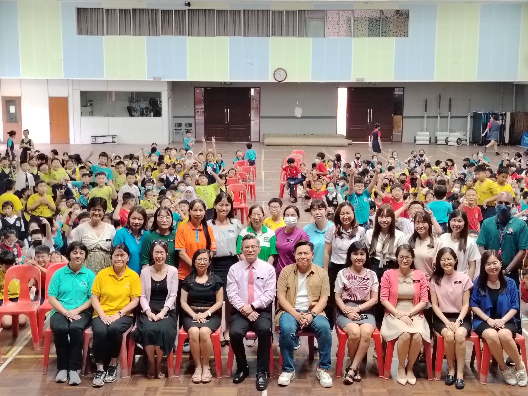 巴生兰花园华小办讲座会   邀新闻主播陈嘉荣启发学生天才