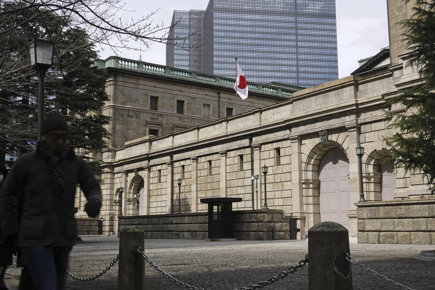 国债收益率升至2008年以来高位  日本央行泰然处之