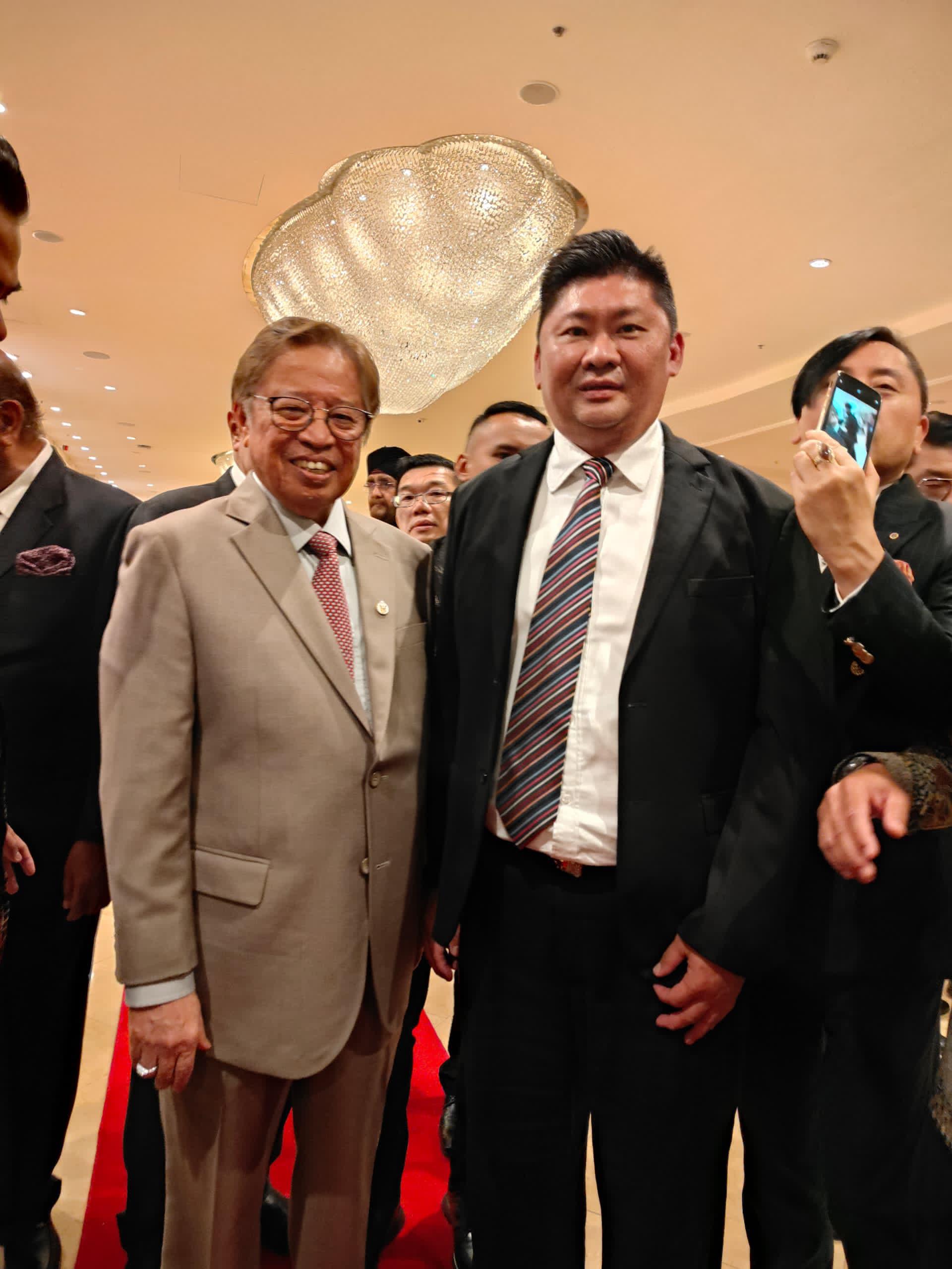 為非政府組織積極貢獻 張賑琮獲卓越東盟協會獎