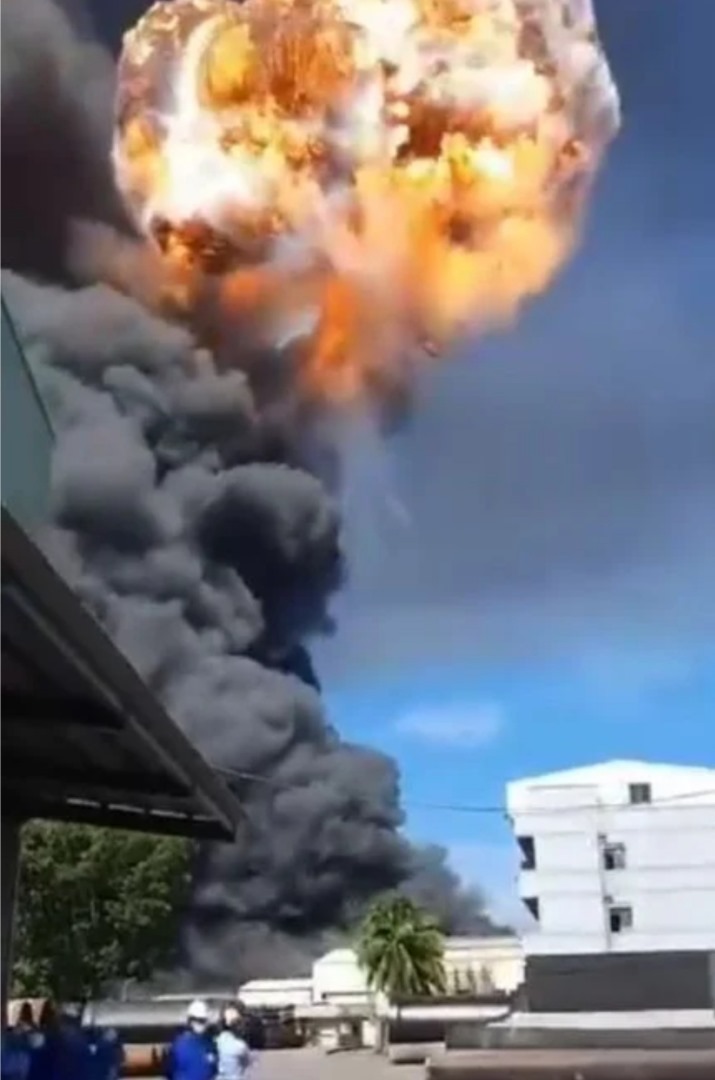 化学厂大爆炸10人伤