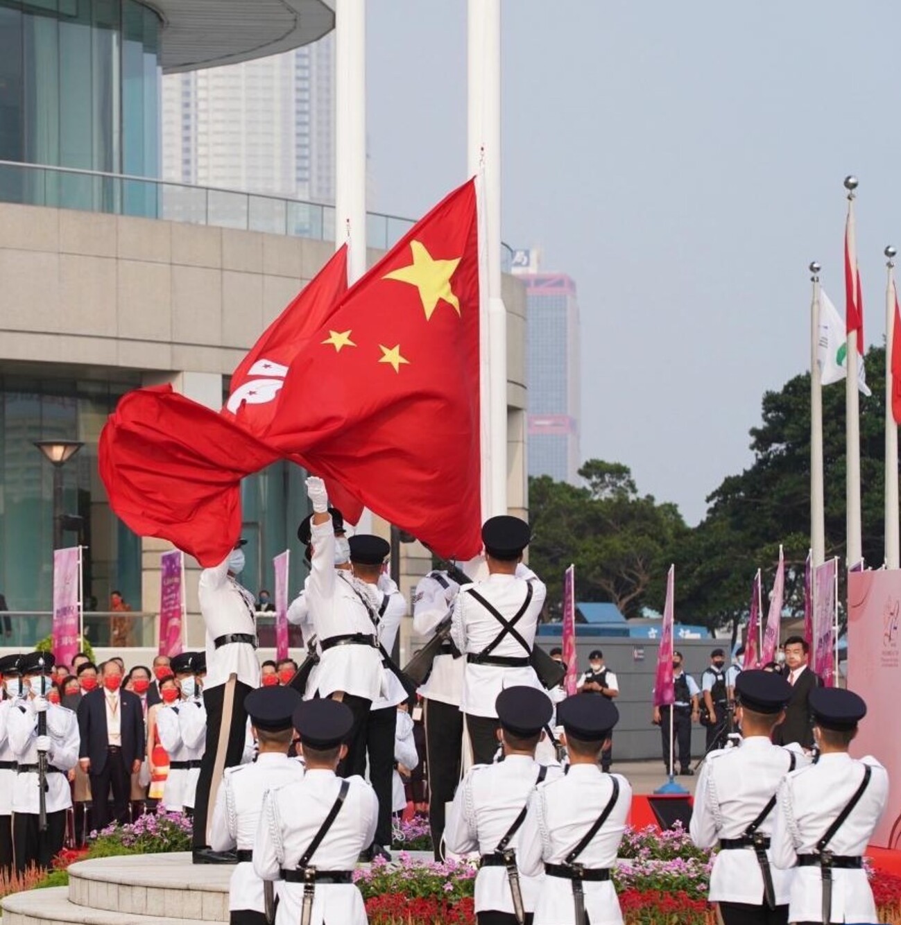 2018年起促商界遵守一中  港澳台禁列“国家”