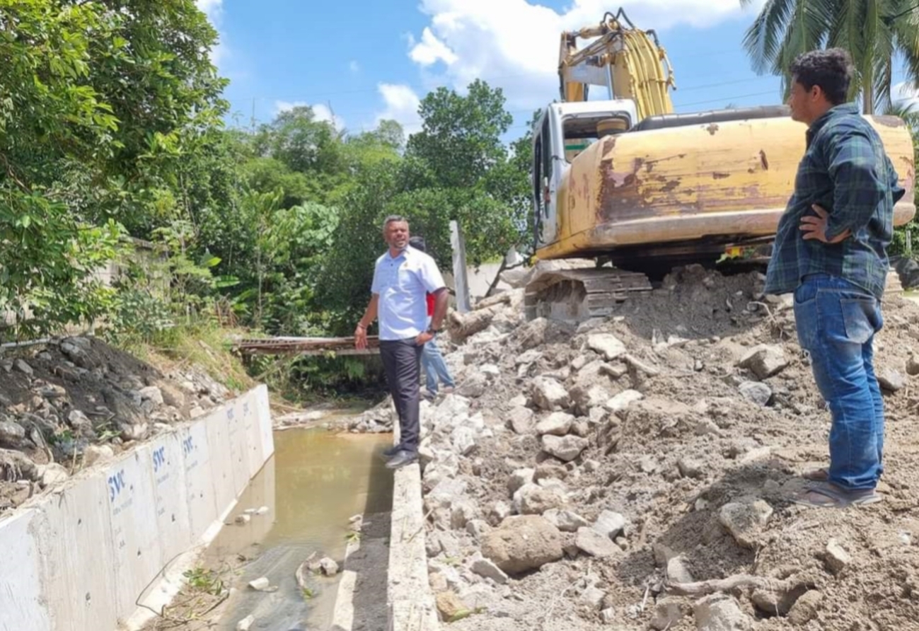 文丁雅舒家花園商業區 百萬擴建溝渠解水患