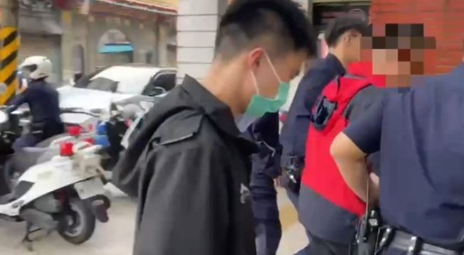 大马留台生遭刺死案 母赴台湾旅游变捧骨灰回马