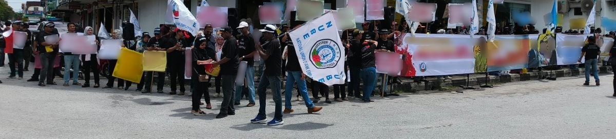 女职员称遭上司性骚3年 银行职工会召百人纠察