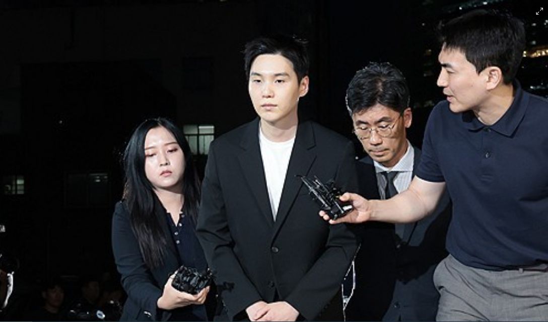 认了所有指控 BTS Suga酒驾案送检