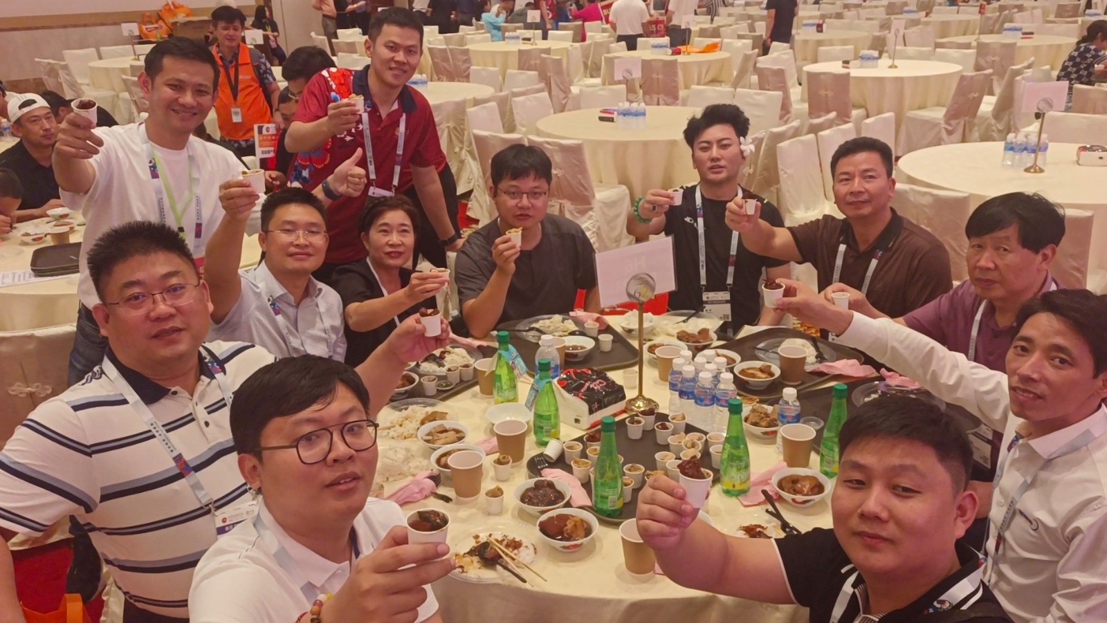 世界华商大会尽地主之谊 中总邀商家巴生尝肉骨茶