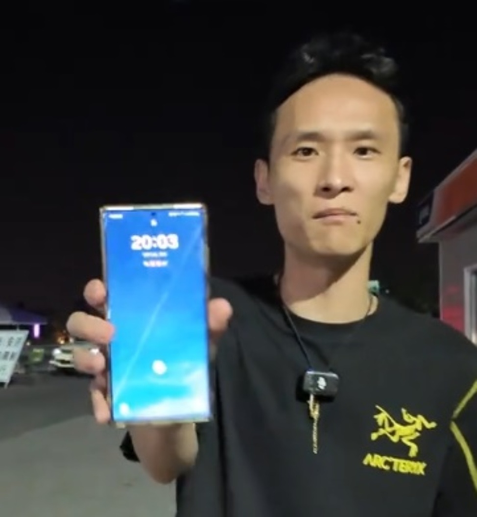 中国民宿藏针孔摄像机 偷拍黑色产业链曝光