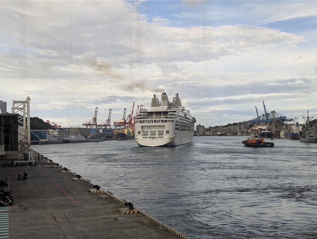 名胜世界 邮轮 基隆港