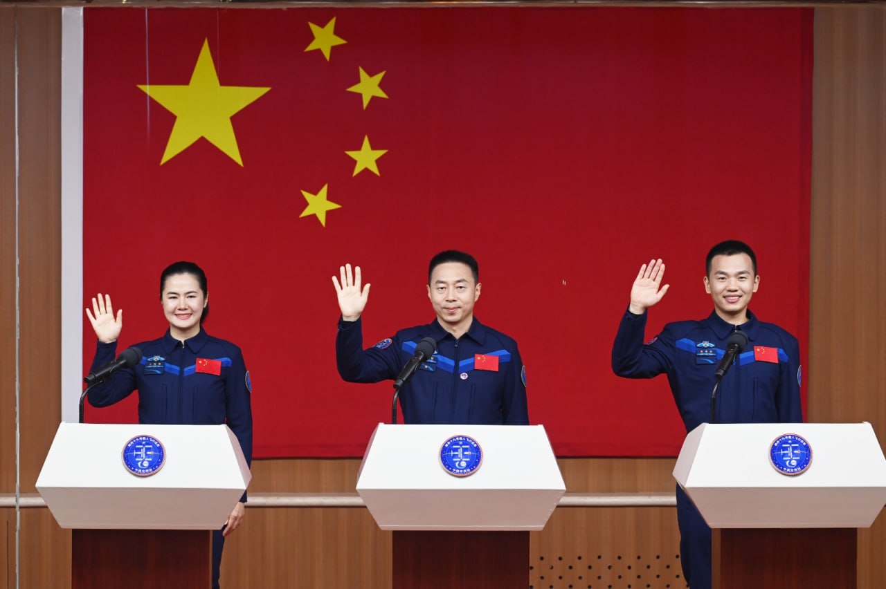 神舟十九号航天员驻天宫半年 开启86项科研试验